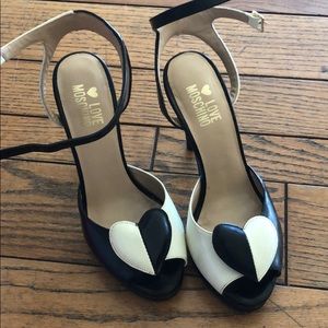 Love Moschino peep toe heart pumps black and white